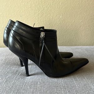 Narciso Rodriguez Black Leather Side Zip Pointed Toe Ankle Boots Size 37 1/2